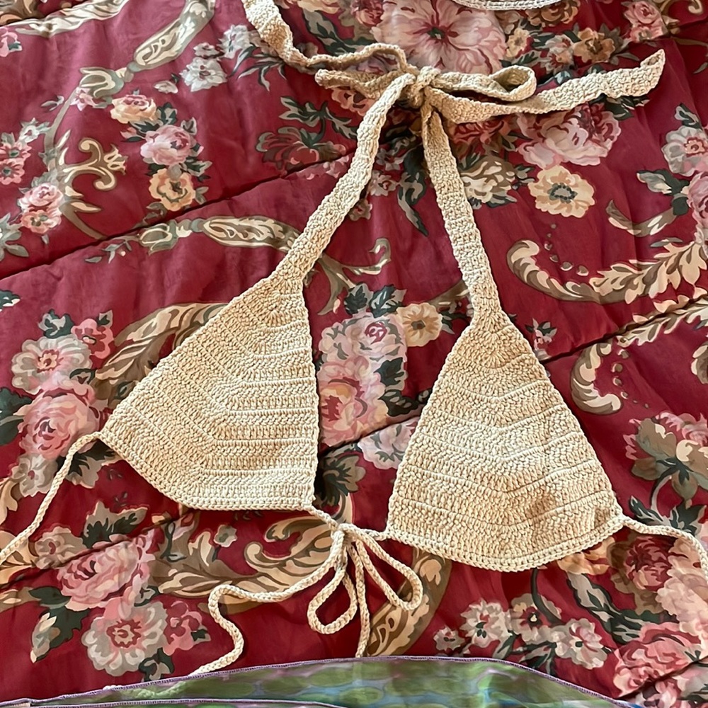 ⛱️ Crochet Triangle Bikini Top, S/M, NWOT
